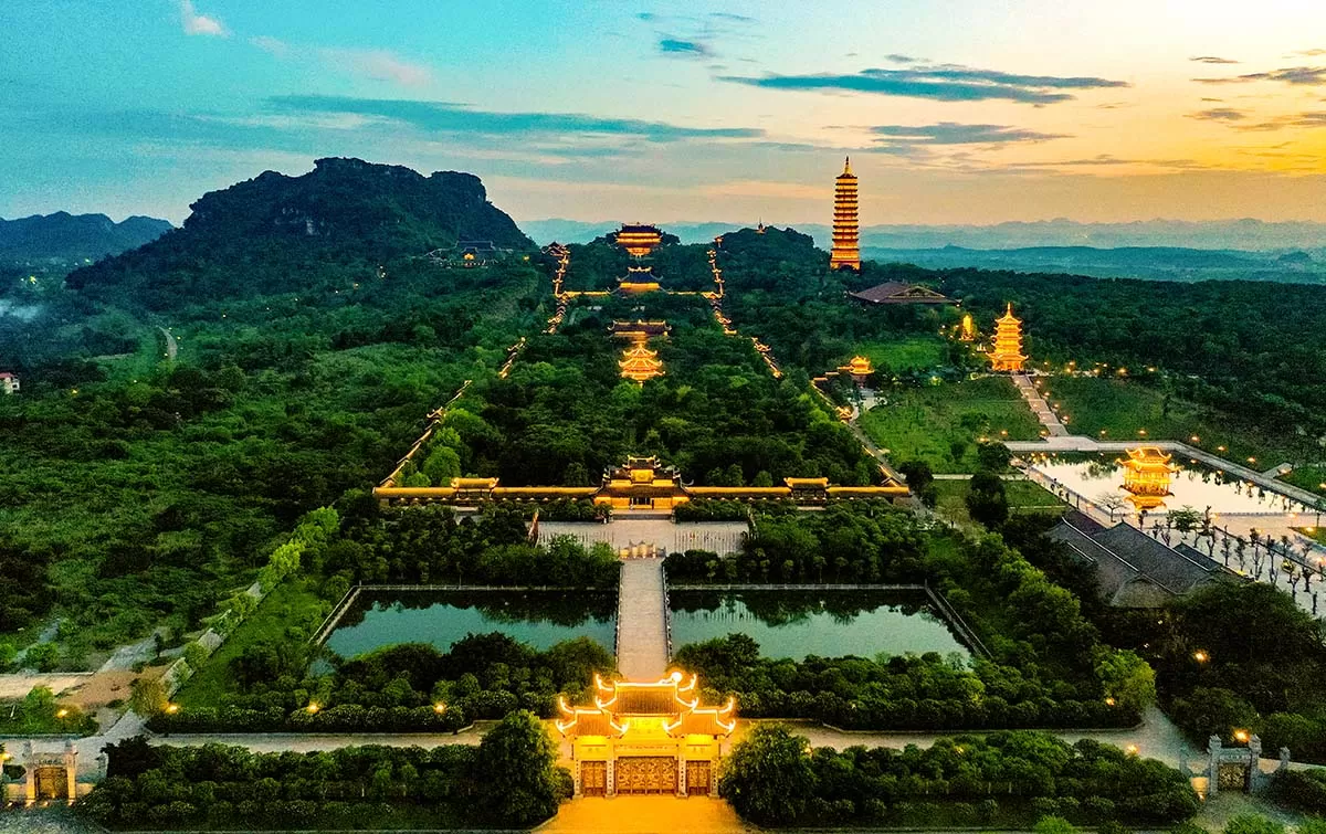 taxi nội b&agrave;i đi ninh b&igrave;nh-8