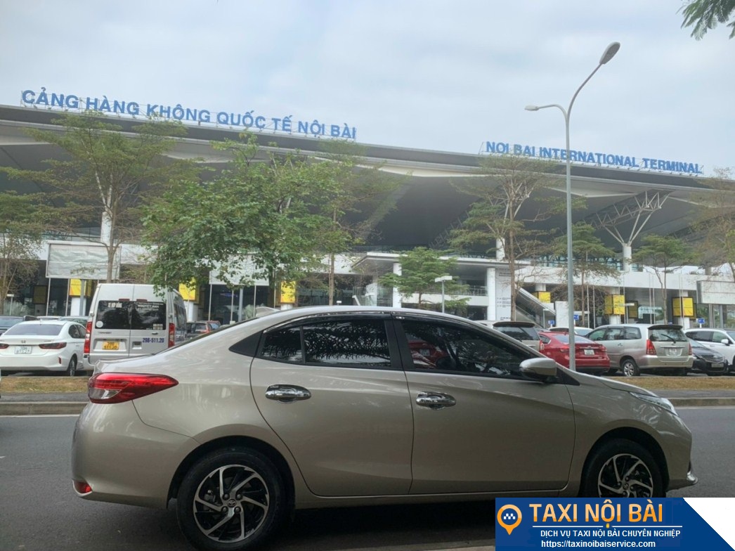 Từ bến xe Nước Ngầm đi Nội Bài 