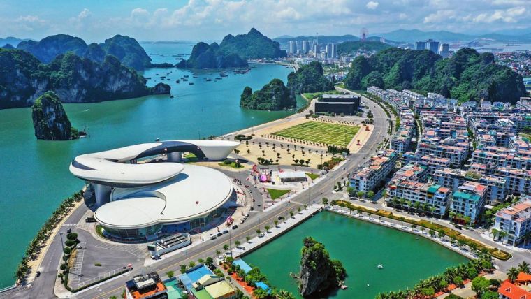 Xe Nội Bài Hạ Long -1