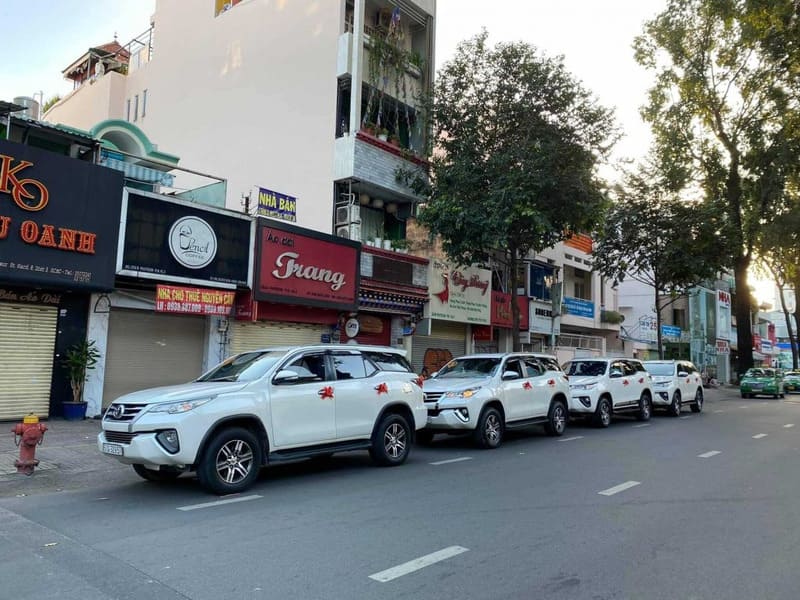 thuê xe 7 chỗ hà nội 2