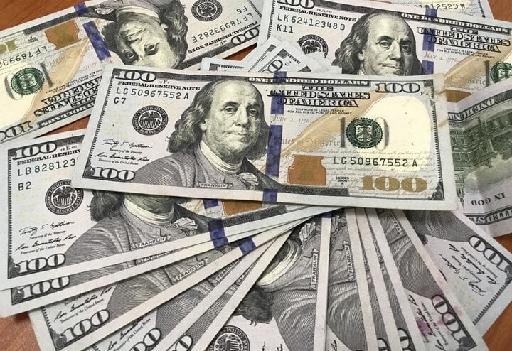 Quy định mang tiền khi lên máy bay