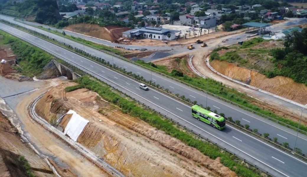 Từ sân bay Nội Bài đi Hòa Bình