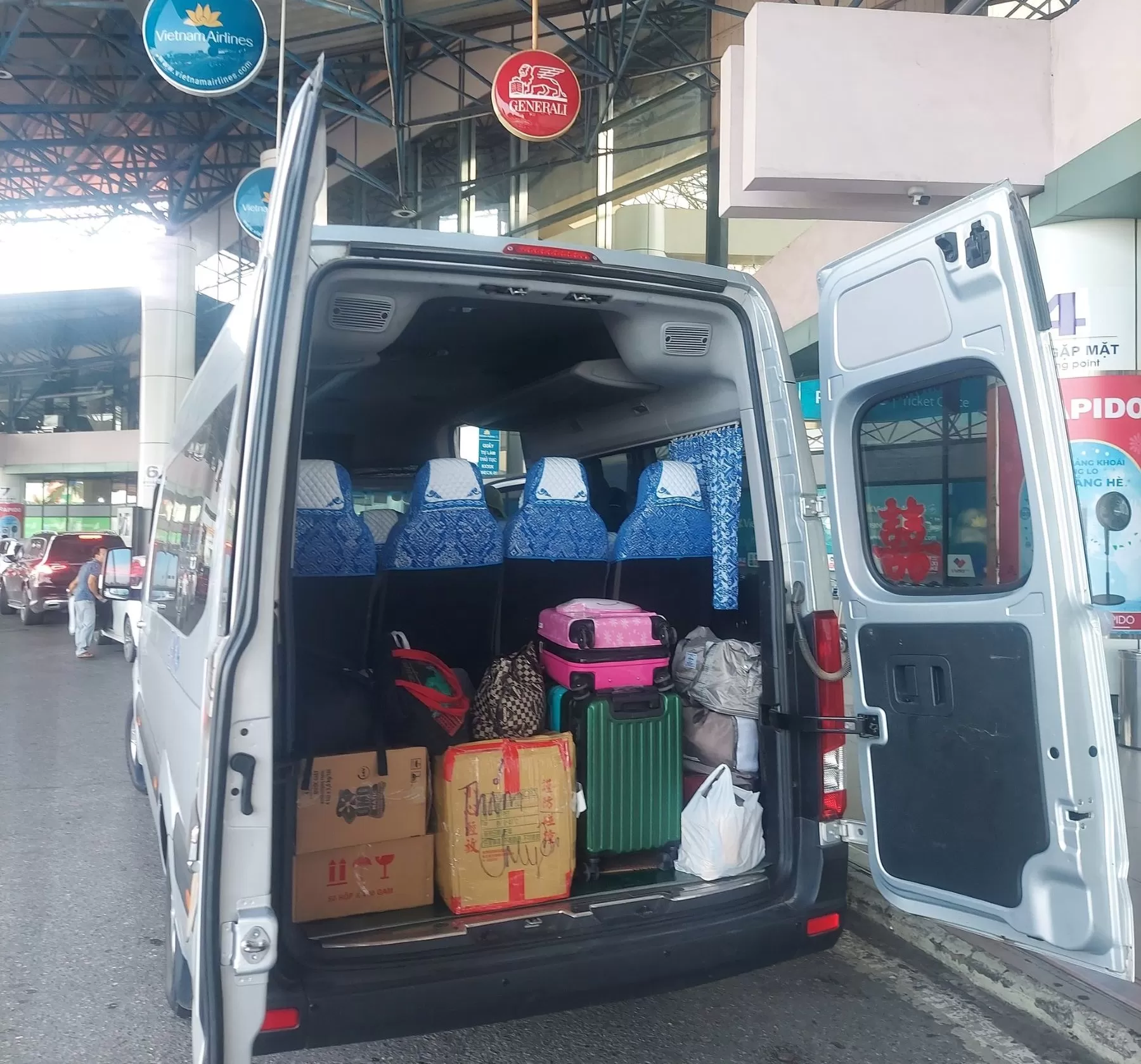 Cho Thu&ecirc; Xe 16 Ch&ocirc; Nội B&agrave;i gi&aacute; rẻ