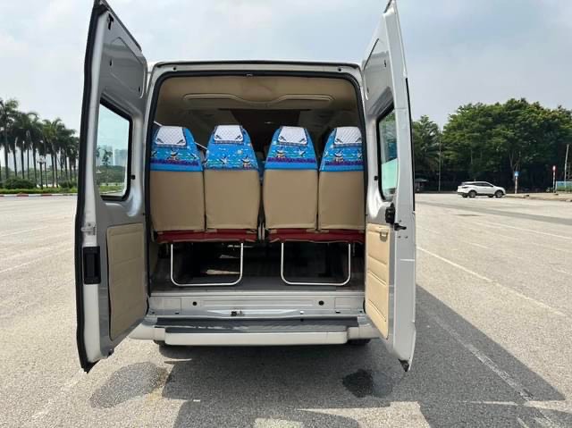 Đặt xe 16 chỗ đi sân bay nội bài